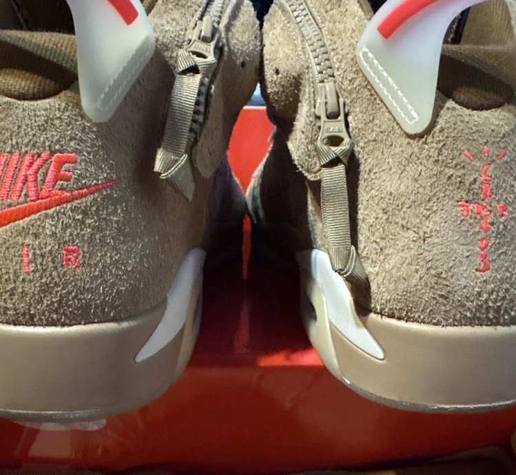 Air Jordan Travis Scott 6s