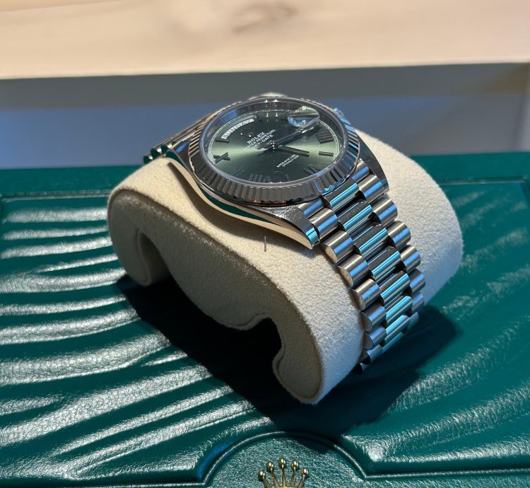 Rolex Day-date 40 Full Set box And Papers
