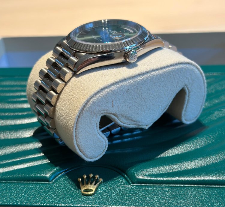 Rolex Day-date 40 Full Set box And Papers