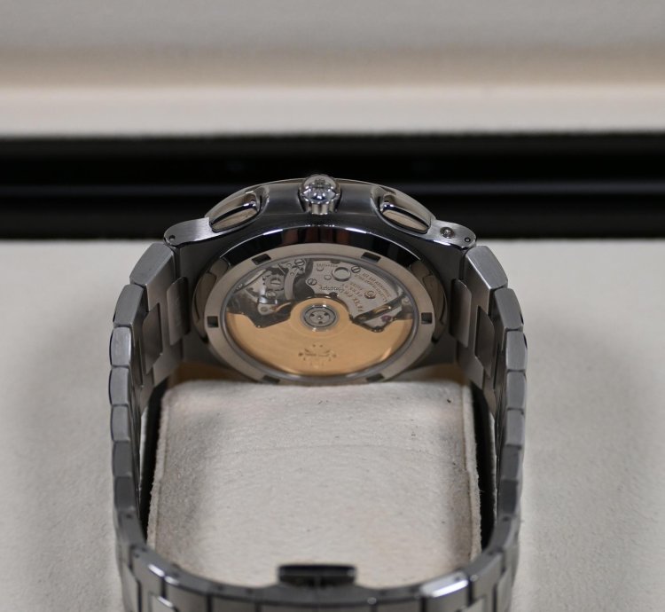 Patek Philippe Nautilus 5990 1a