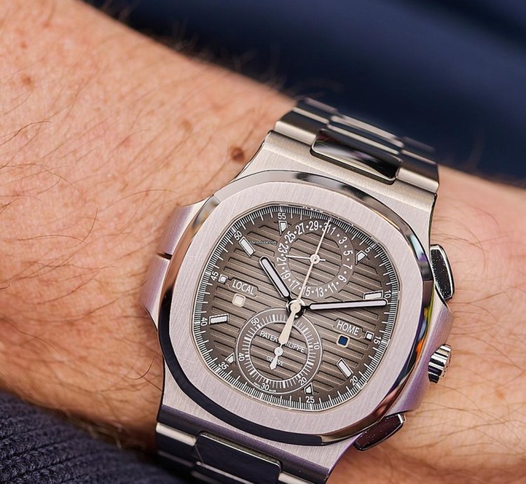 Patek Philippe Nautilus 5990 1a 2020 Grey