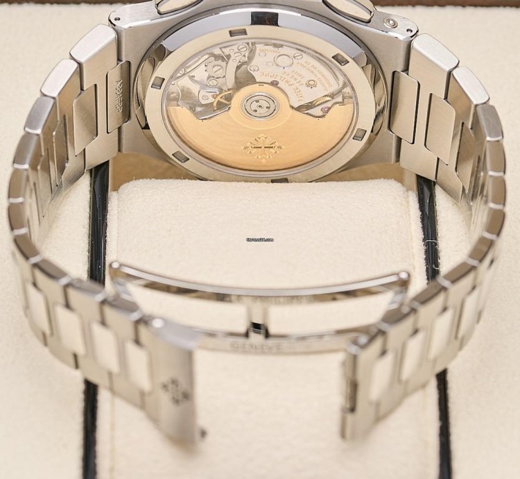 Patek Philippe Nautilus 5990 1a 2020 Grey