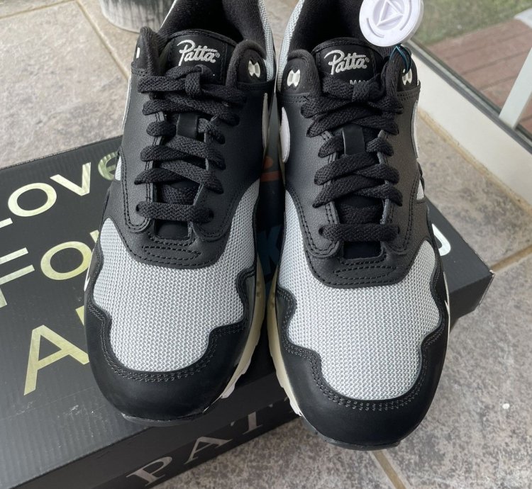 Air Max 1 Patta Waves Black Metallic Size 9 5