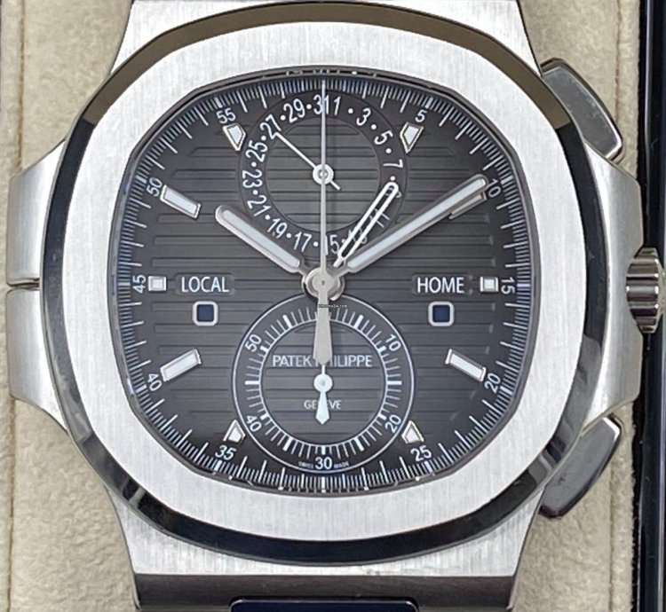 Patek Philippe Nautilus 5990 1a Mint