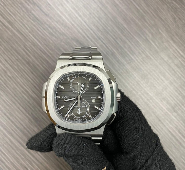 Patek Philippe Nautilus 5990 1a Nautilus Travel Time