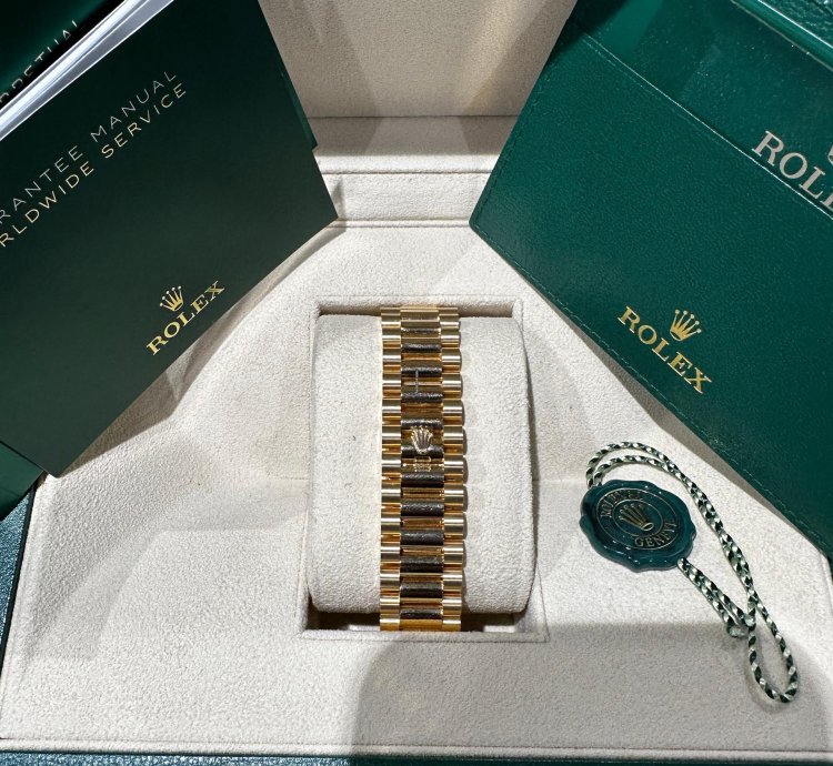 Rolex Day-date 40 Full Set In Mint Condition