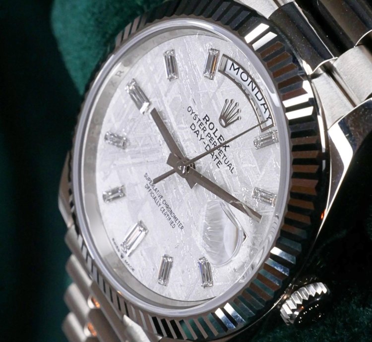 Rolex Day-date 40 Full Set Mint Day Date White Gold Meteorite Baguette 40mm 228239