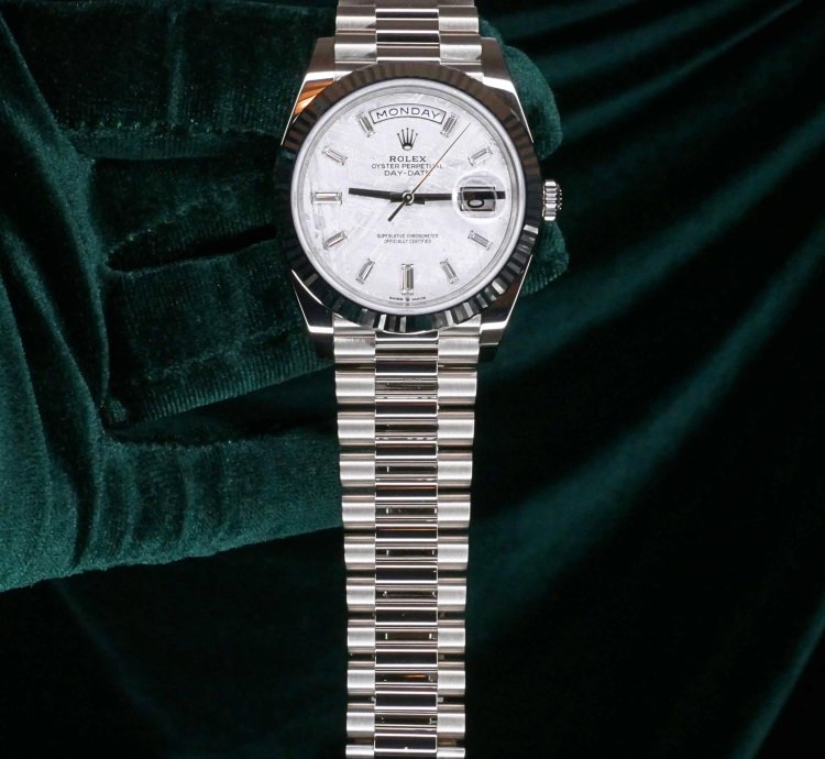 Rolex Day-date 40 Full Set Mint Day Date White Gold Meteorite Baguette 40mm 228239
