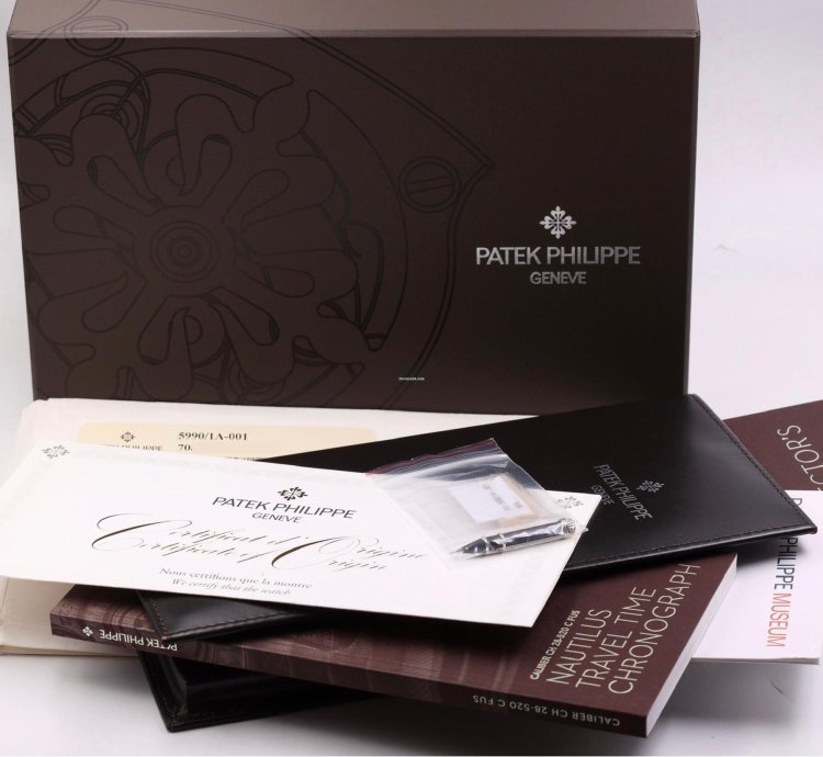 Patek Philippe Nautilus 5990 1a-001 - Full Set - Like New Condition - 2018