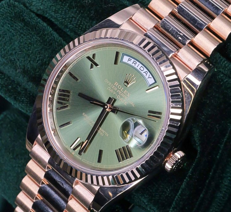 Rolex Day-date 40 Full Set Mint Day-date 40mm Green Dial Rose Gold 228235