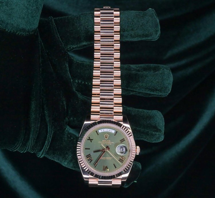 Rolex Day-date 40 Full Set Mint Day-date 40mm Green Dial Rose Gold 228235