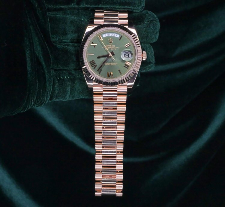 Rolex Day-date 40 Full Set Mint Day-date 40mm Green Dial Rose Gold 228235