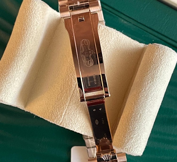Rolex Day-date 40 Full Set New With White Tag Some Stickers
