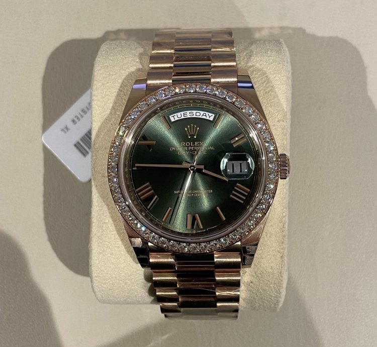 Rolex Day-date 40 Full Set New With White Tag Some Stickers