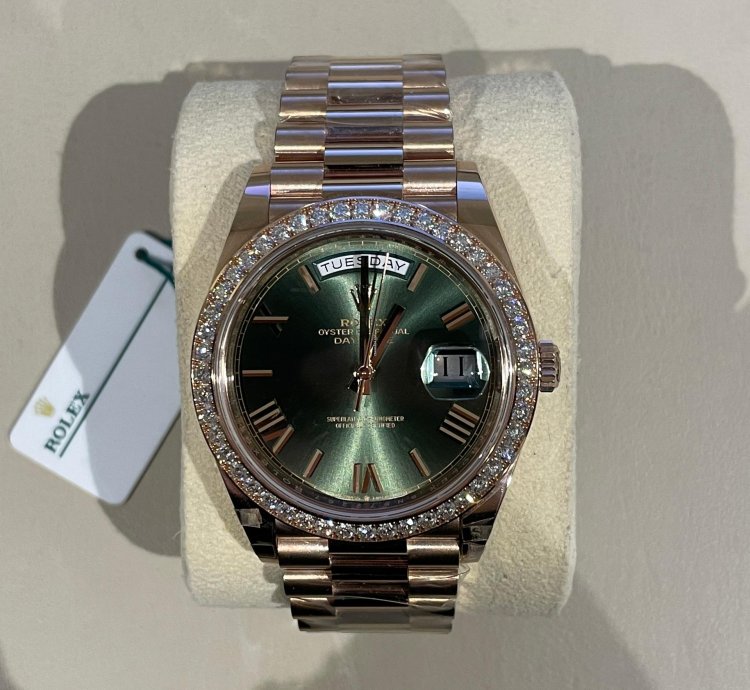Rolex Day-date 40 Full Set New With White Tag Some Stickers