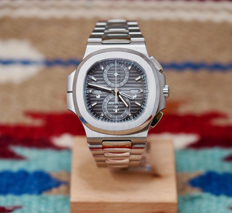 Patek Philippe Nautilus 5990 1a-001 Chronograph Travel Time Mint 2017