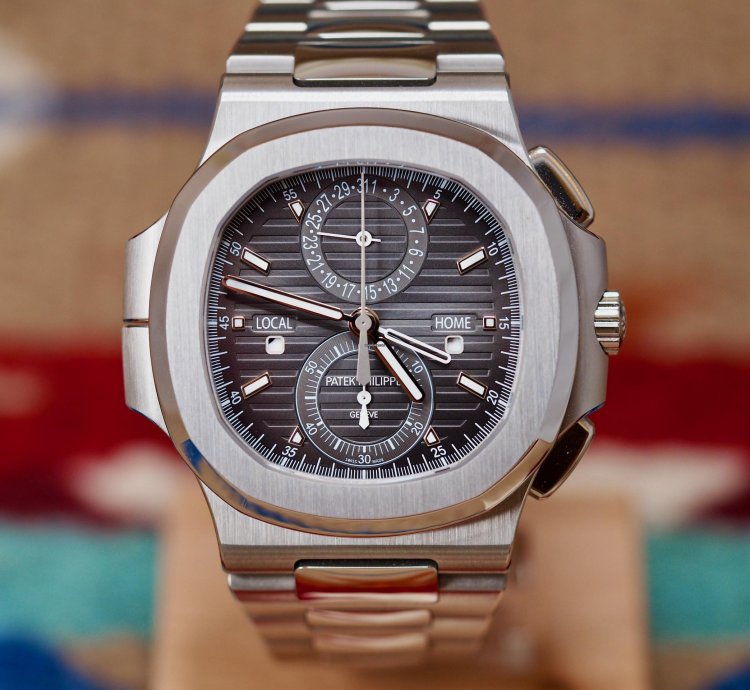 Patek Philippe Nautilus 5990 1a-001 Chronograph Travel Time Mint 2017