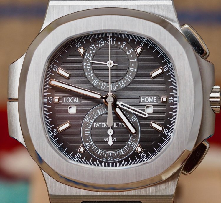 Patek Philippe Nautilus 5990 1a-001 Chronograph Travel Time Mint 2017