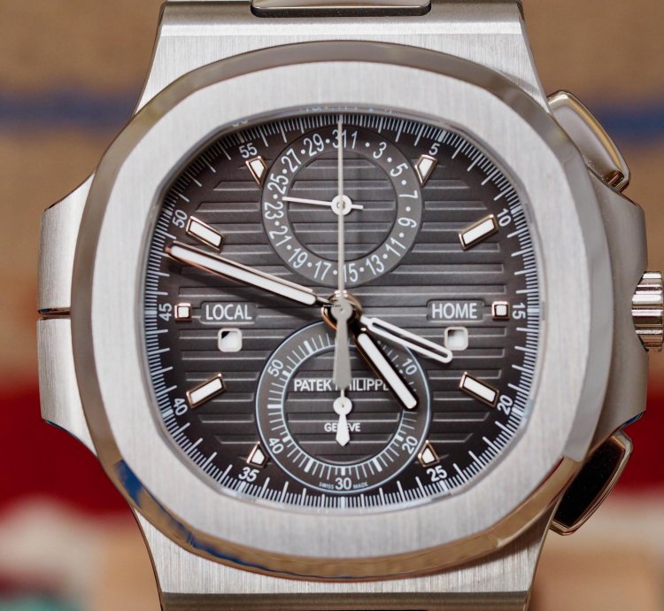 Patek Philippe Nautilus 5990 1a-001 Chronograph Travel Time Mint 2017
