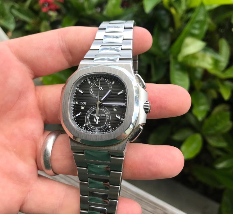 Patek Philippe Nautilus 5990 1a-001 Nautilus