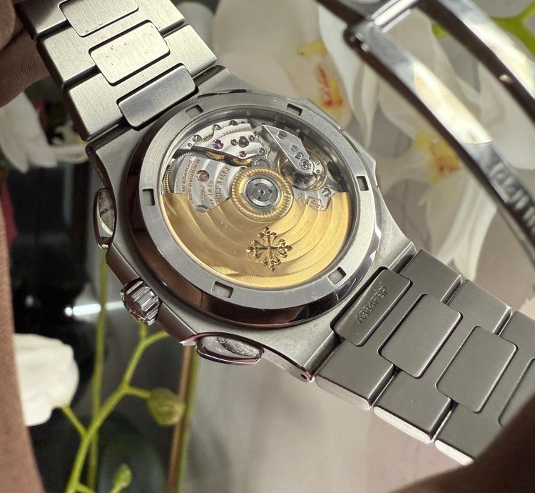 Patek Philippe Nautilus 5990 1a-001 Steel Grey Dial 2020
