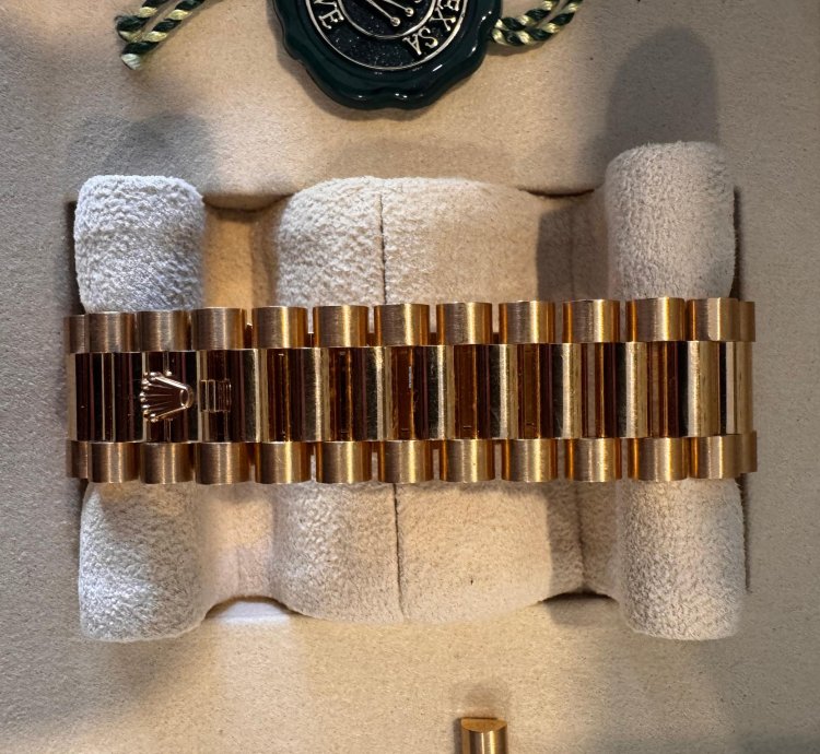 Rolex Day-date 40 Full Set Worn Handful Of Times