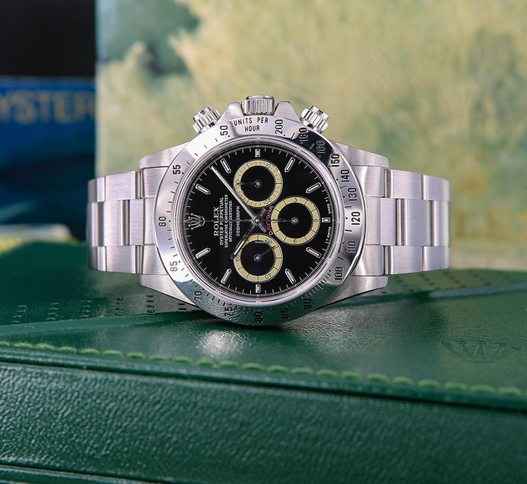 Rolex Daytona Floating Black Dial Cream Patrizzi Subdials Ref 16520 Serial Service 2024