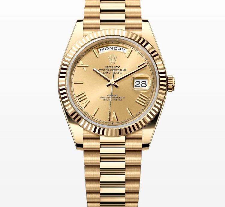 Rolex Day-date 40 Gold Roman Dial Unworn