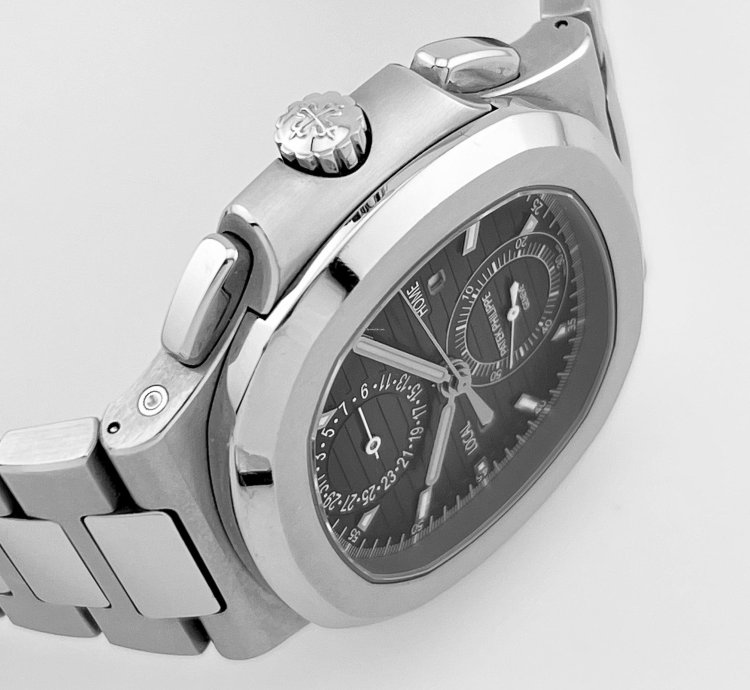 Patek Philippe Nautilus 5990 1a-001 Travel Time Chronograph Stainless Steel 2018