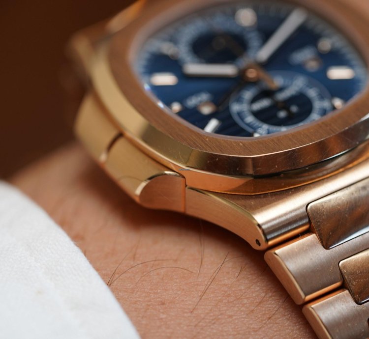 Patek Philippe Nautilus 5990 1r-001 Full Set Unpolished