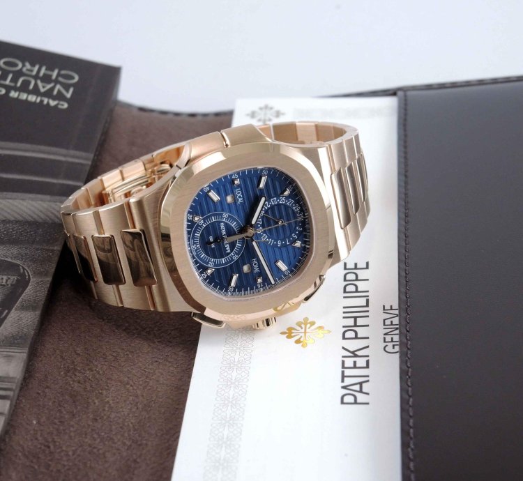 Patek Philippe Nautilus 5990 1r-001 New Never Worn Travel Time Chronograph Full Set 2022