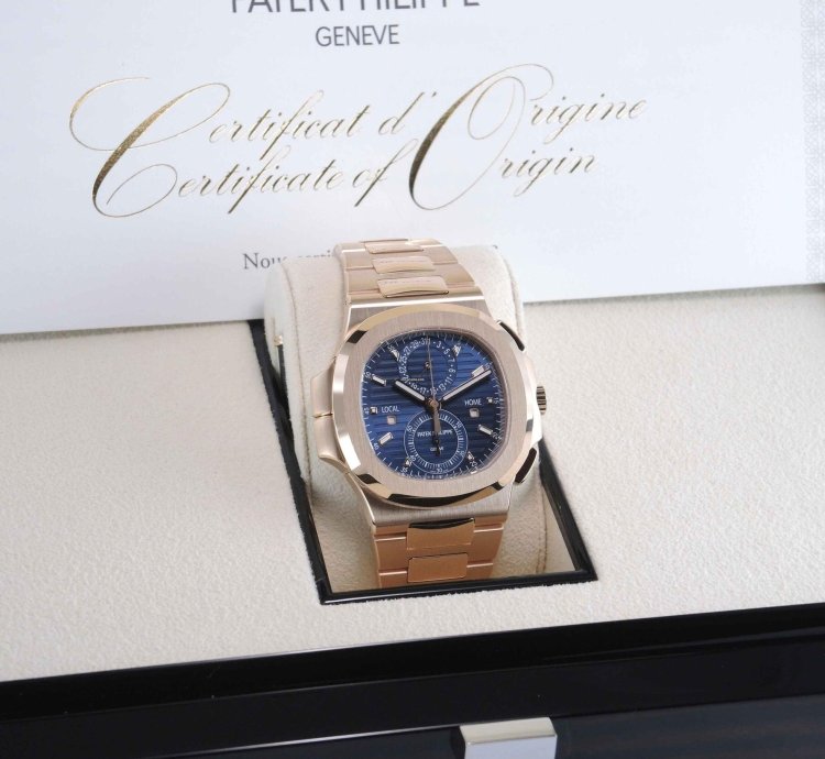Patek Philippe Nautilus 5990 1r-001 New Never Worn Travel Time Chronograph Full Set 2022