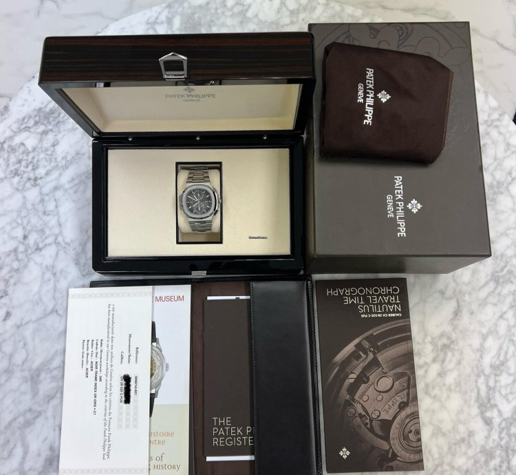 Patek Philippe Nautilus 5990 2017