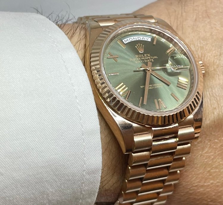 Rolex Day-date 40 Green Dial Day-date 40 Eveross Full Set 228235