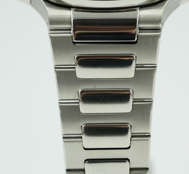 Patek Philippe Nautilus 7008 1a-011