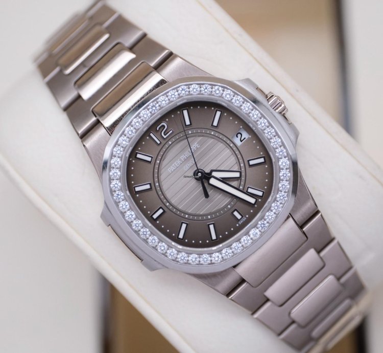Patek Philippe Nautilus 7010 1g-010