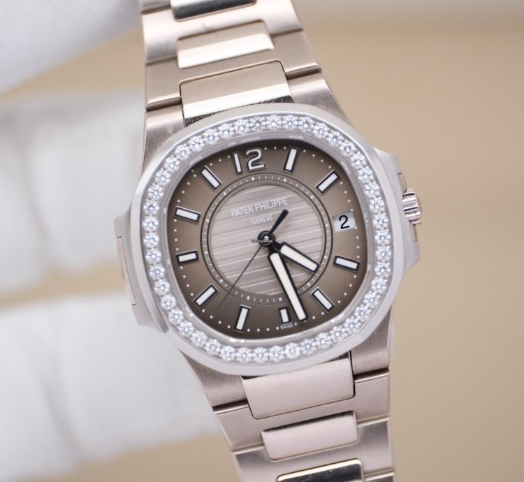 Patek Philippe Nautilus 7010 1g-010