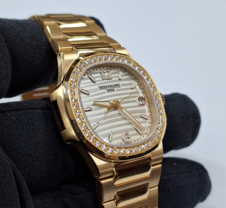 Patek Philippe Nautilus 7010 1r-011
