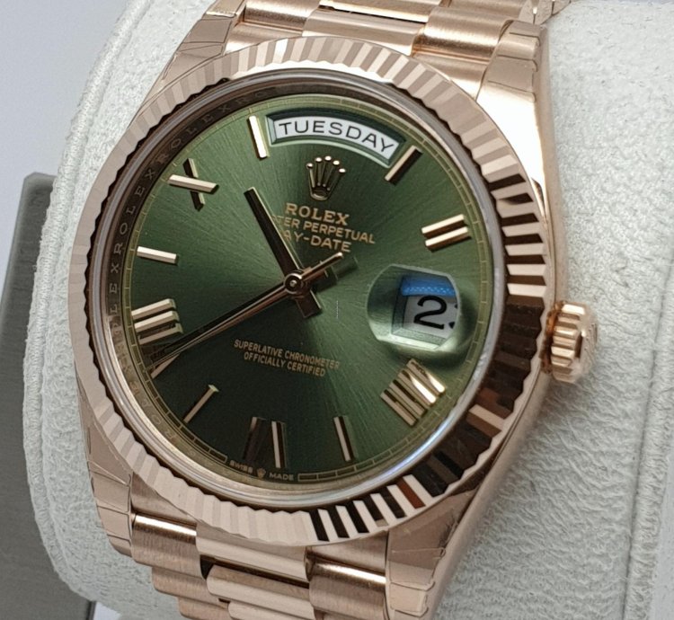 Rolex Day-date 40 Green Dial New Full Set