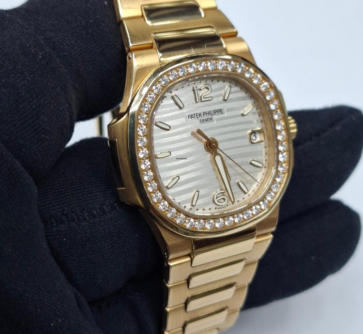 Patek Philippe Nautilus 7010 1r-012