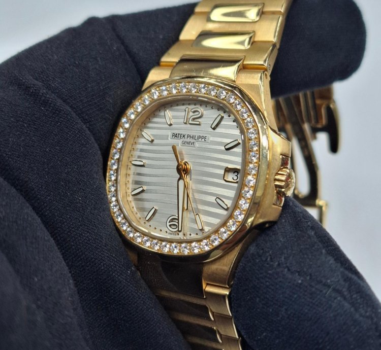 Patek Philippe Nautilus 7010 1r-012