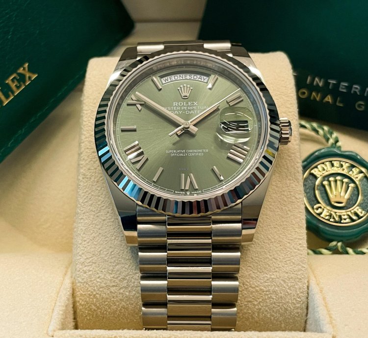 Rolex Day-date 40 Green Dial New Unworn Full Set 2021 White Gold