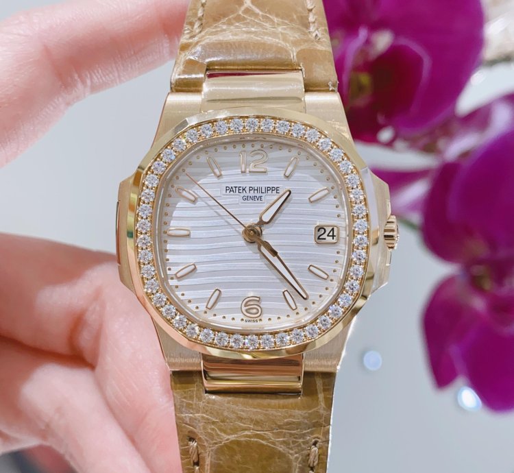 Patek Philippe Nautilus 7010r-011
