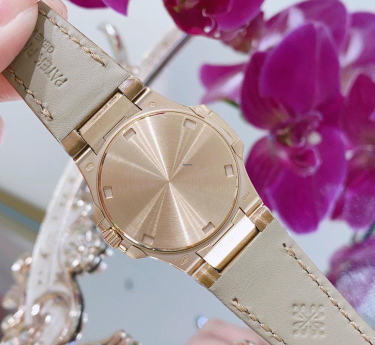 Patek Philippe Nautilus 7010r-011