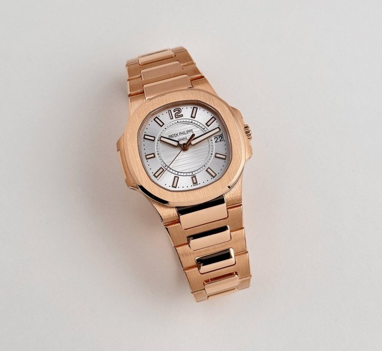 Patek Philippe Nautilus 7011 1r-001 Ladies Rose Gold Silver Dial 2016