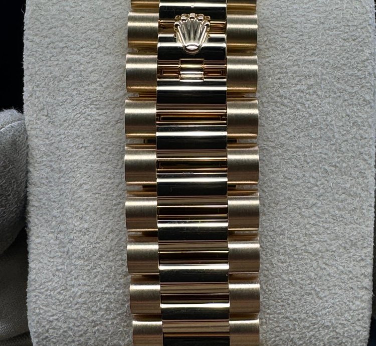 Rolex Day-date 40 Green Ombre Roman Dial Unworn