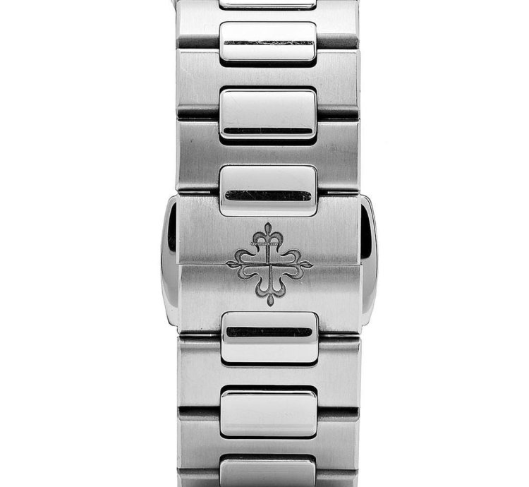 Patek Philippe Nautilus 7118 1200a-010 Ladies Stainless Steel Silver Dial Diamond Bezel 2024