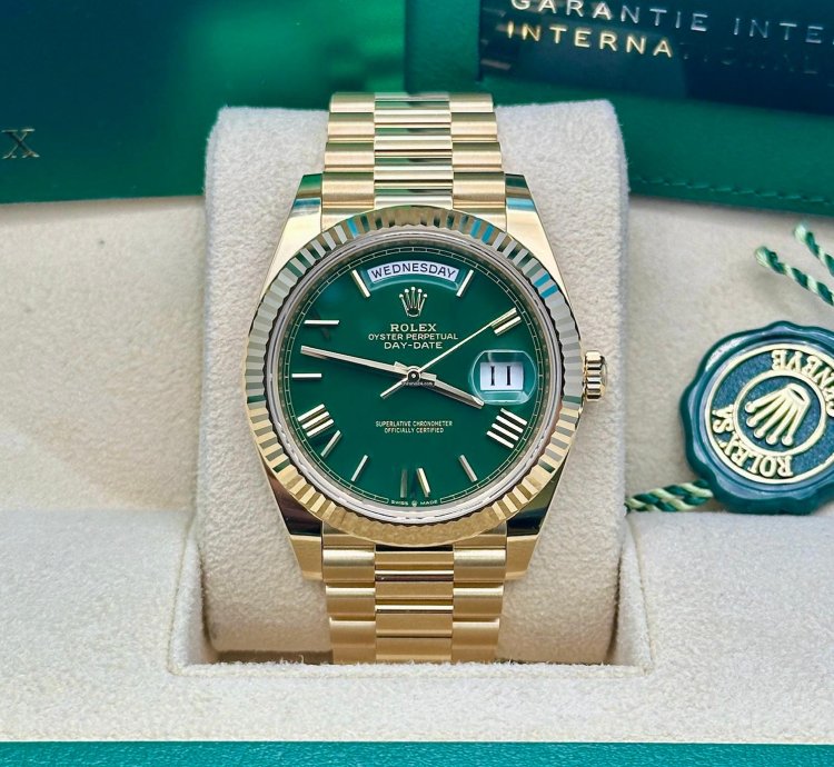Rolex Day-date 40 Green Roman Dial