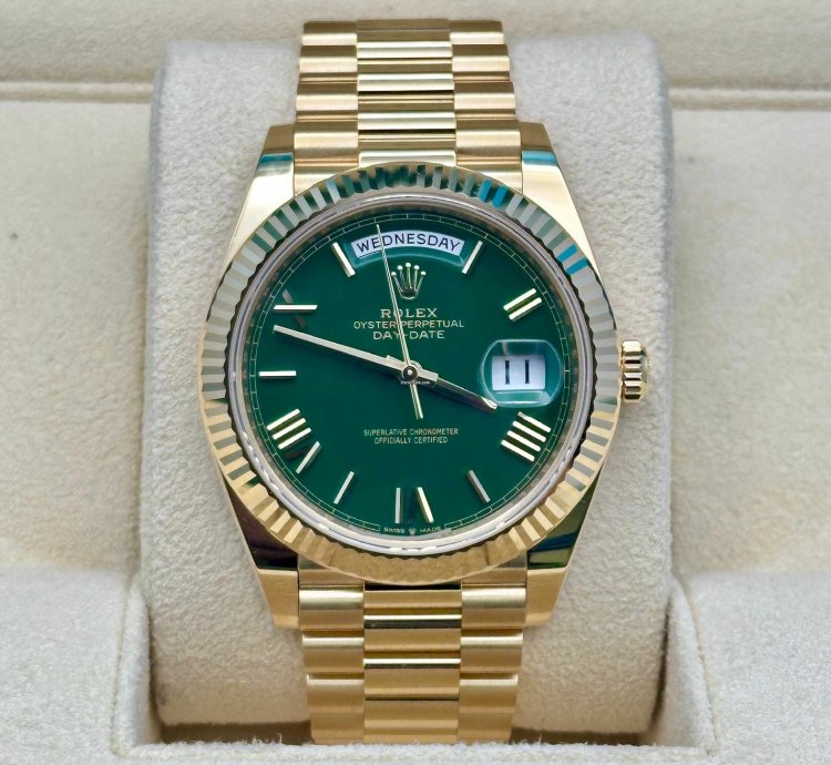 Rolex Day-date 40 Green Roman Dial