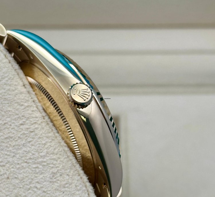 Rolex Day-date 40 Green Roman Dial